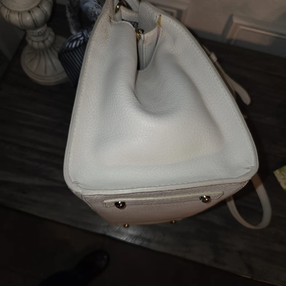 Dooney and Bourke Elegant Cream White Leather Satchel Wallet.